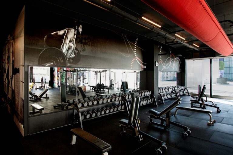 Alat Gym Komersial vs Murah Indonesia: Pilih Mana?
