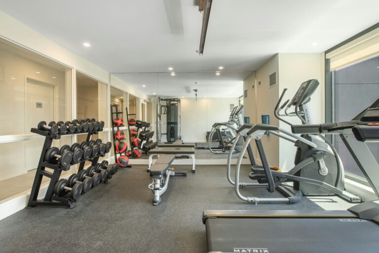 Home Gym Premium 2026: Setup Lengkap untuk Ruangan di Bawah 20m²