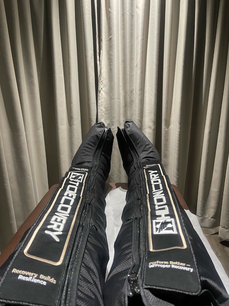 Leg compression recovery pump at 20FIT Sports Clinic