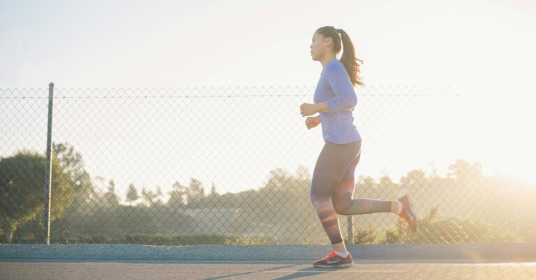 Info untuk Perempuan High Achiever: Kamu Bukan Kurang Semangat untuk Workout Tetapi Tubuhmu Lagi di Fase yang Salah