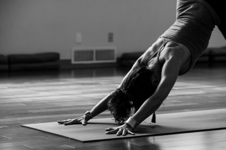 EMS vs Pilates vs Yoga: Mana yang Paling Efektif untuk Latih Core Strength Kamu?