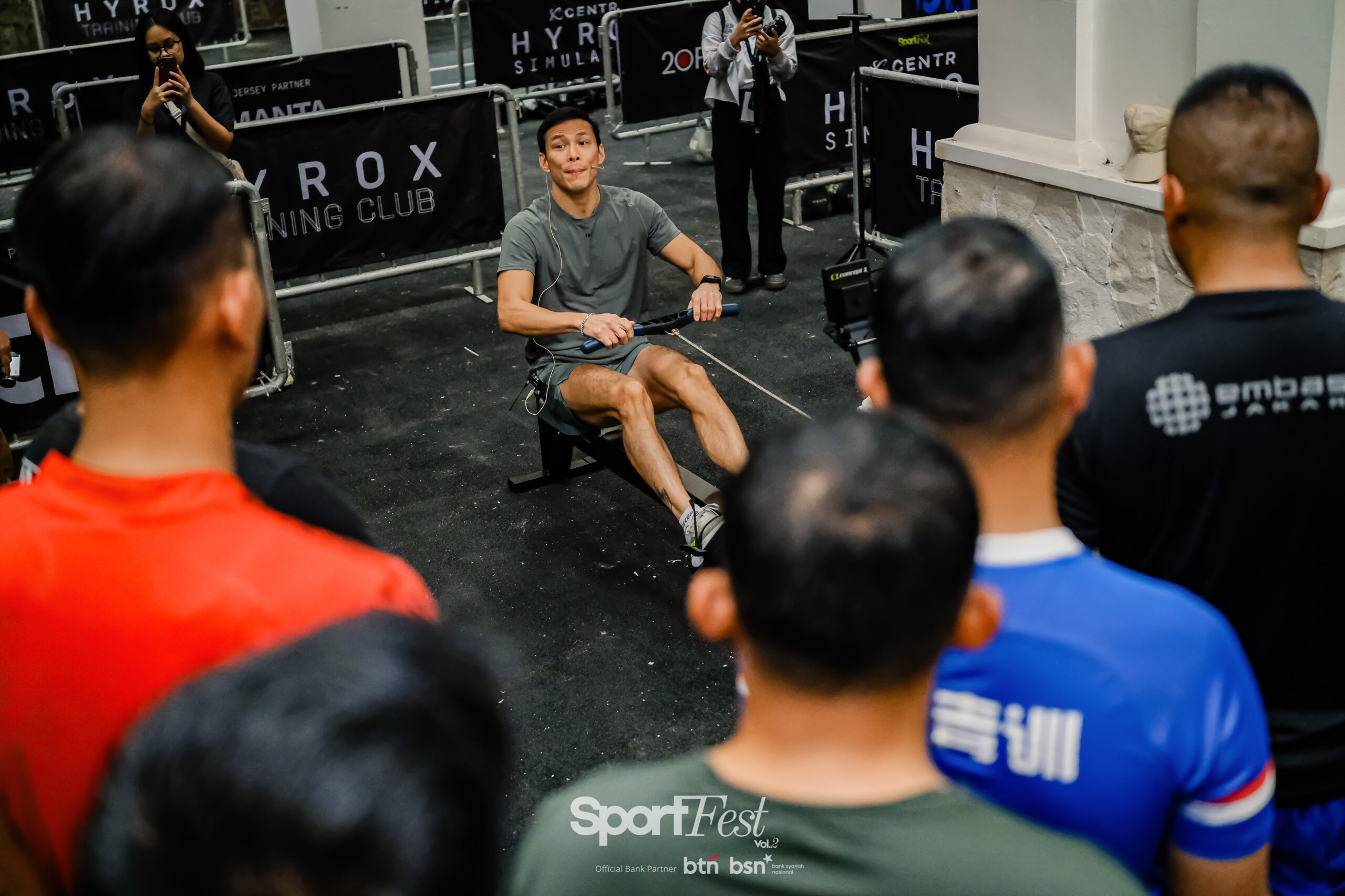 HYROX Pro vs Open: Mana yang Lebih Tepat untuk Tujuan HYROX Anda? (Analisis dari 20FIT)