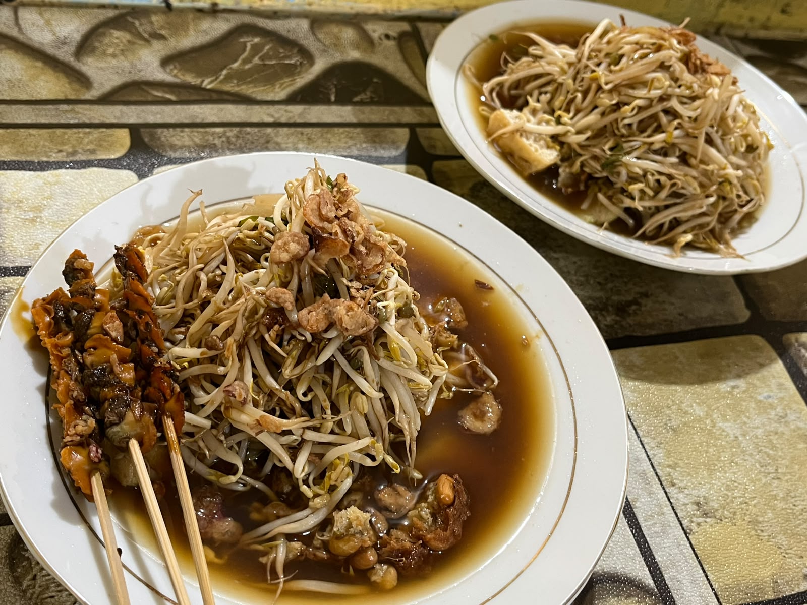Lontong Balap Jadi Sarapan Favorit Usai Olahraga di Surabaya, Ini Alasannya