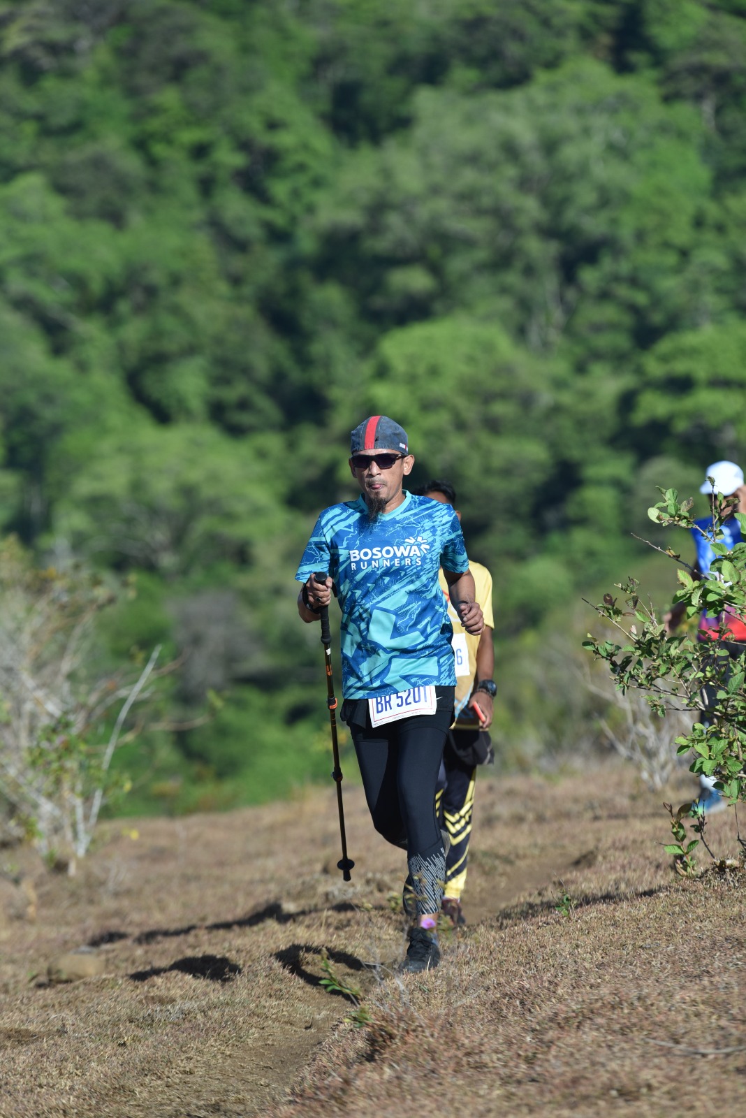 Trail Running di Makassar Kian Diminati, Komunitas Jelajahi Pantai hingga Pegunungan