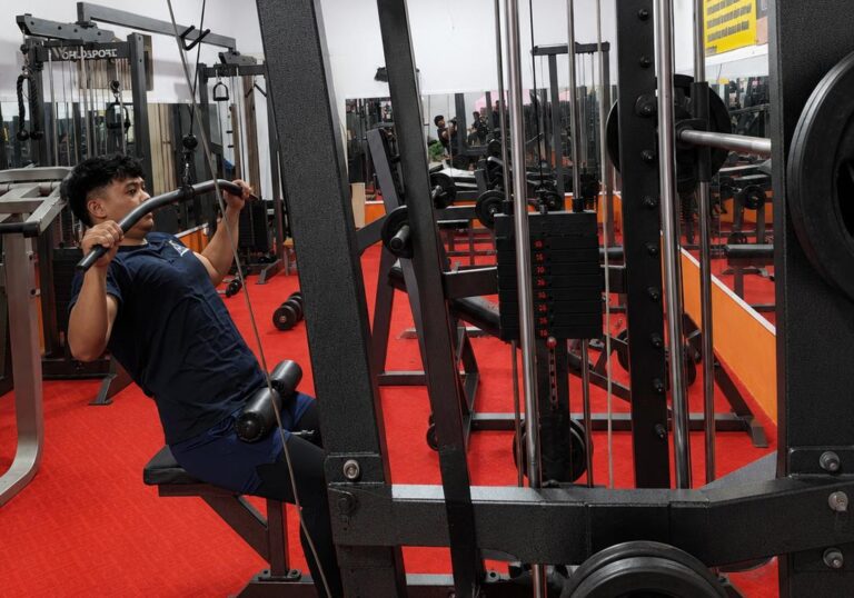 ‘Gym Majapahit’ Masih Bertahan di Tengah Menjamurnya Gym Premium di Makassar
