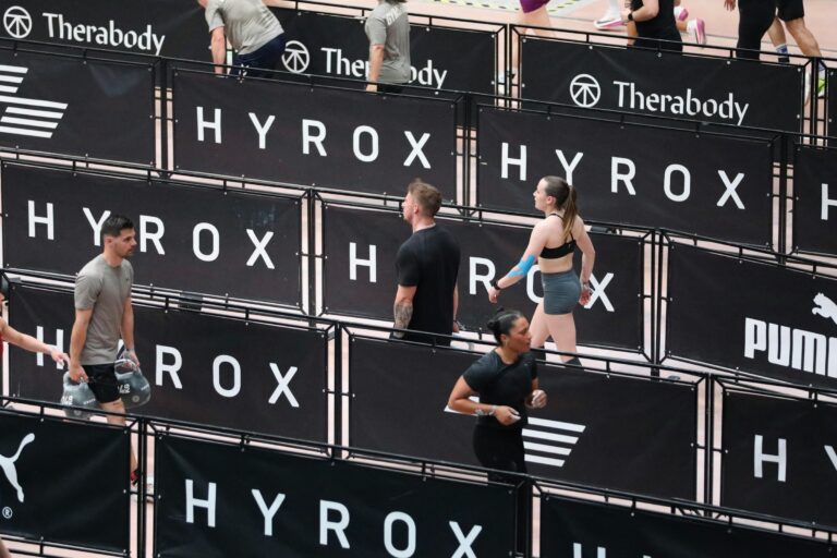 Usia 30+ dan Udah Rutin HYROX? Ini Cara Pertahankan Waktu Racemu