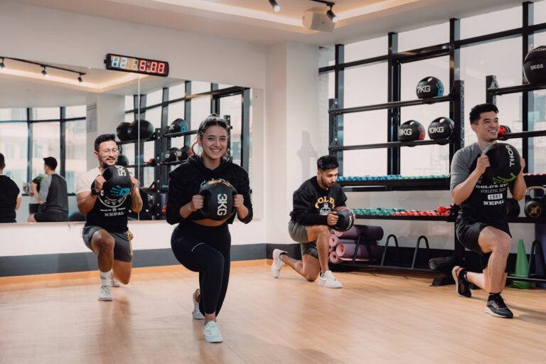EMS Therapy vs EMS Training: Mana yang Lebih Efektif untuk Tubuh Ideal?