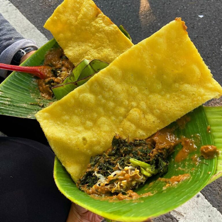 Semanggi Khas Surabaya, Kuliner Tradisional dengan Sayuran dan Sumber Protein Nabati