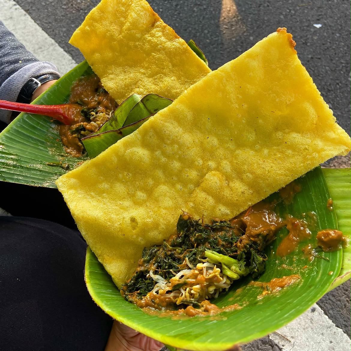 Semanggi Khas Surabaya, Kuliner Tradisional dengan Sayuran dan Sumber Protein Nabati