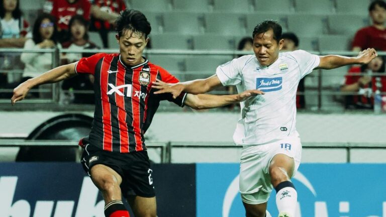 Persib Bermodal Kemenangan di Seoul Jelang Ujian ke Persijap