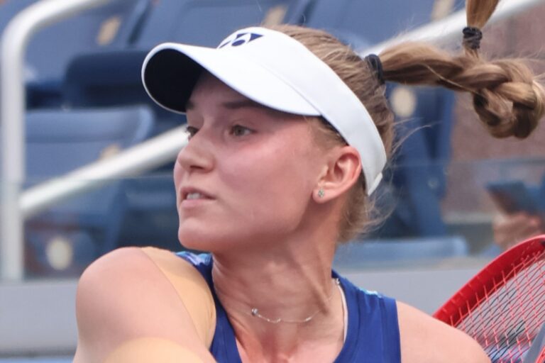 Dari Tak Bisa Jalan ke Angkat Trofi: Kisah Rybakina Juara US Open 2026
