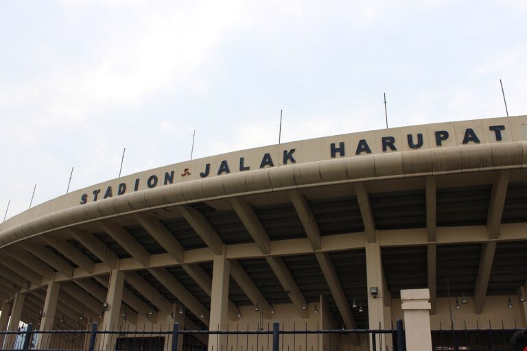 PSSI Kecam Penyerangan Bus Persib U-18, Tim Senior Ditahan Dewa United 2-2
